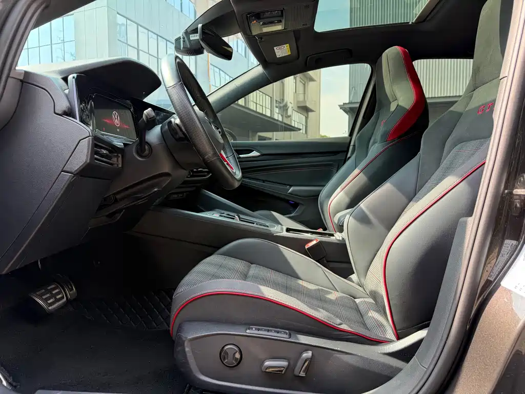 Volkswagen Golf GTI — миниатюра 11