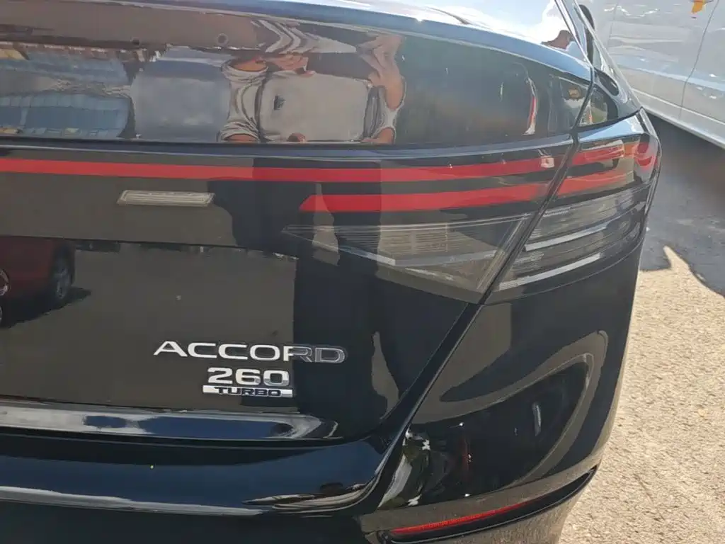 Honda Accord — миниатюра 8