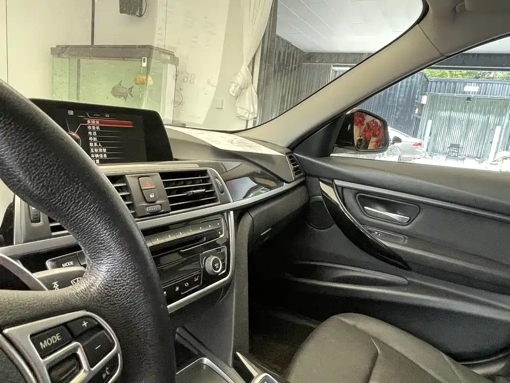 BMW 3 Series — миниатюра 7