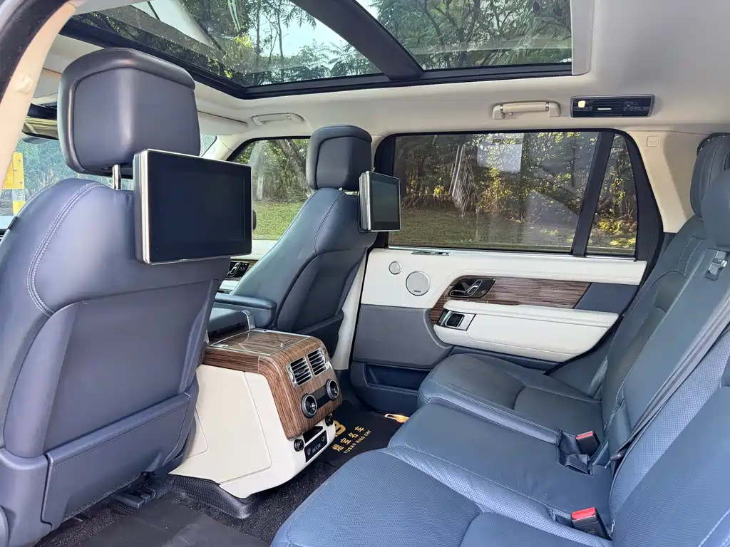 Land Rover Range Rover — миниатюра 7