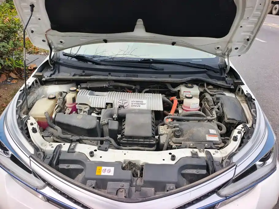 Toyota Corolla Hybrid — миниатюра 10