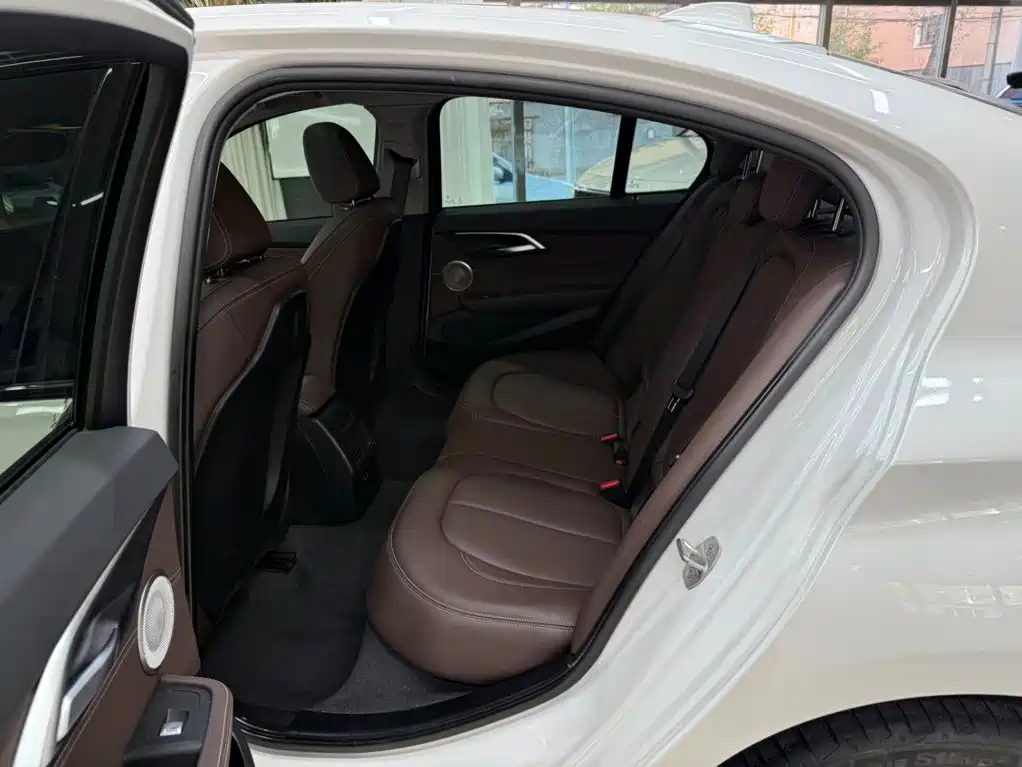 BMW 1 Series — миниатюра 18