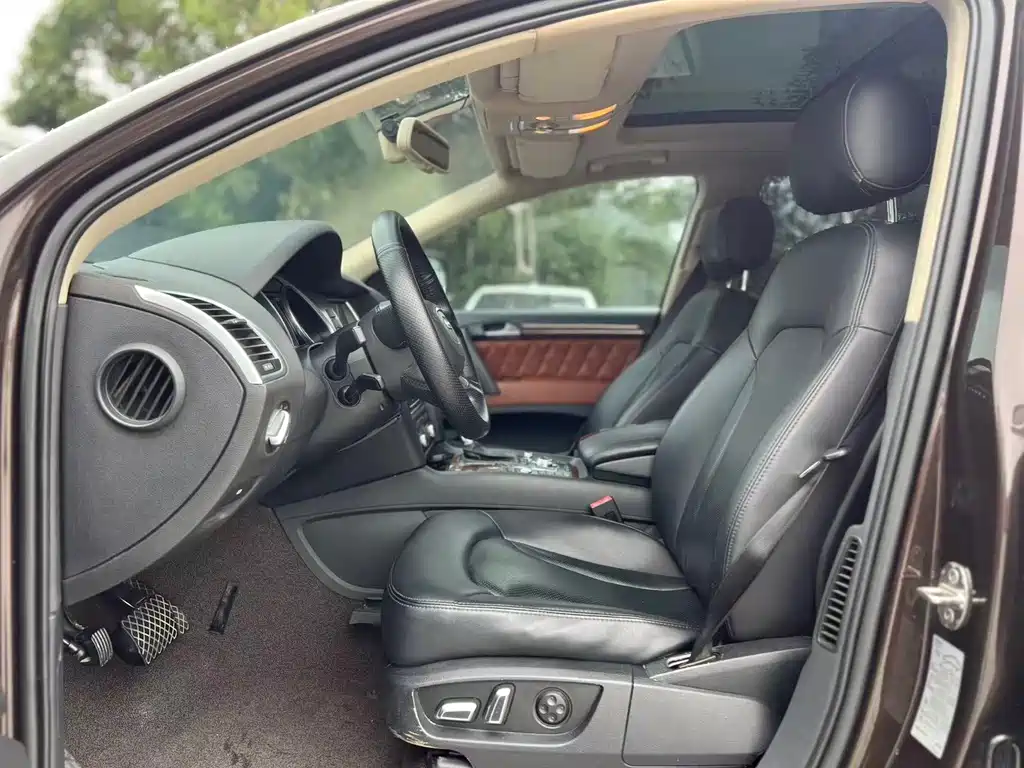 Audi Q7 — миниатюра 5