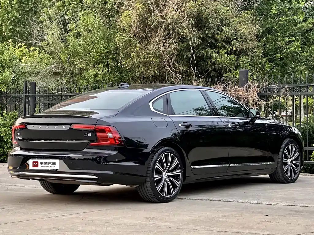 Volvo S90 — миниатюра 8
