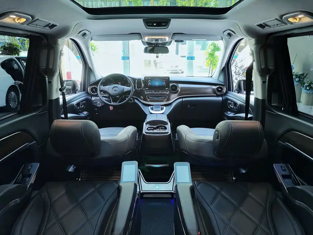 MERCEDES-BENZ V CLASS