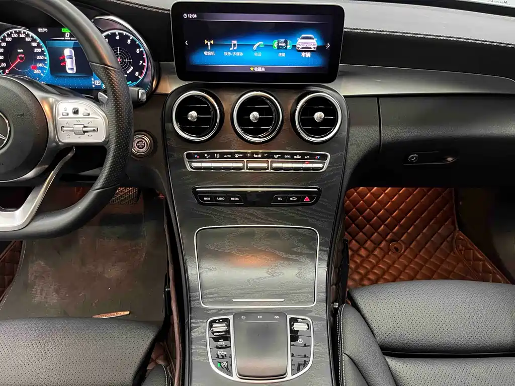 Mercedes-Benz C-Class — миниатюра 11