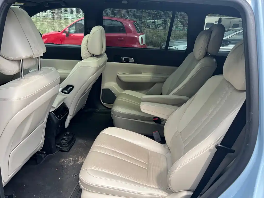 Li Auto ONE 2021 6 мест