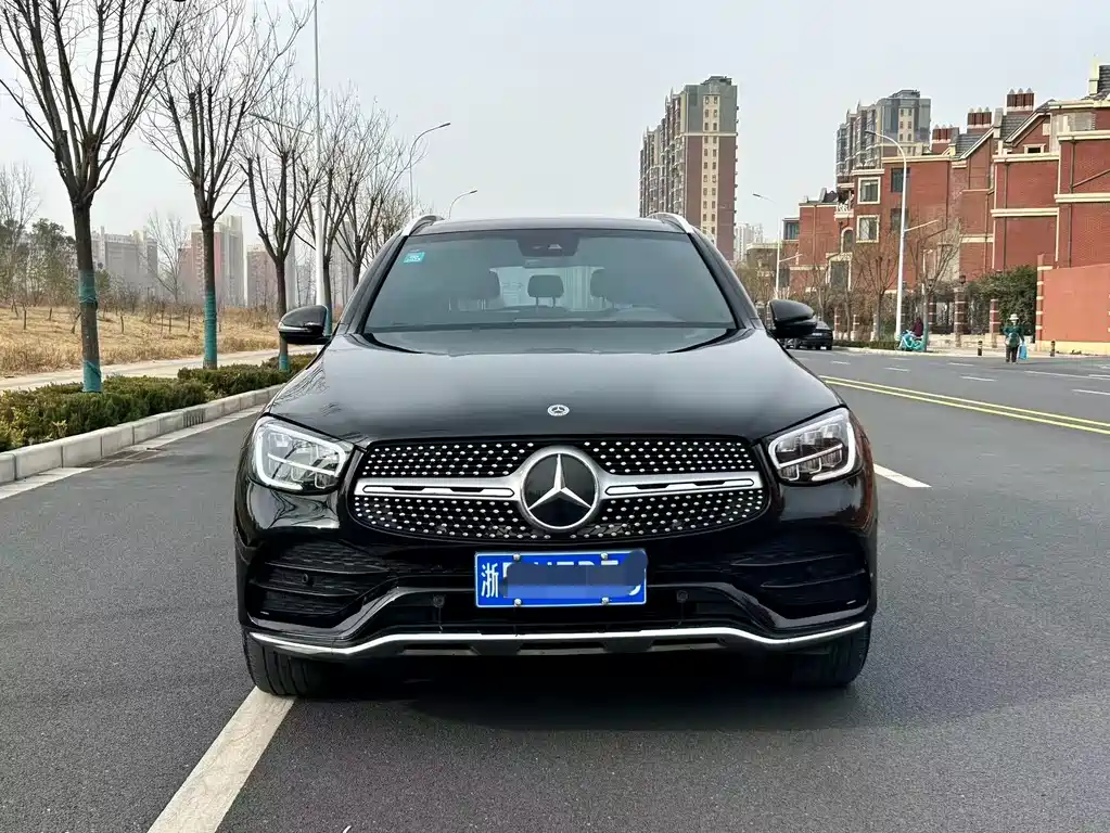 MERCEDES-BENZ GLC