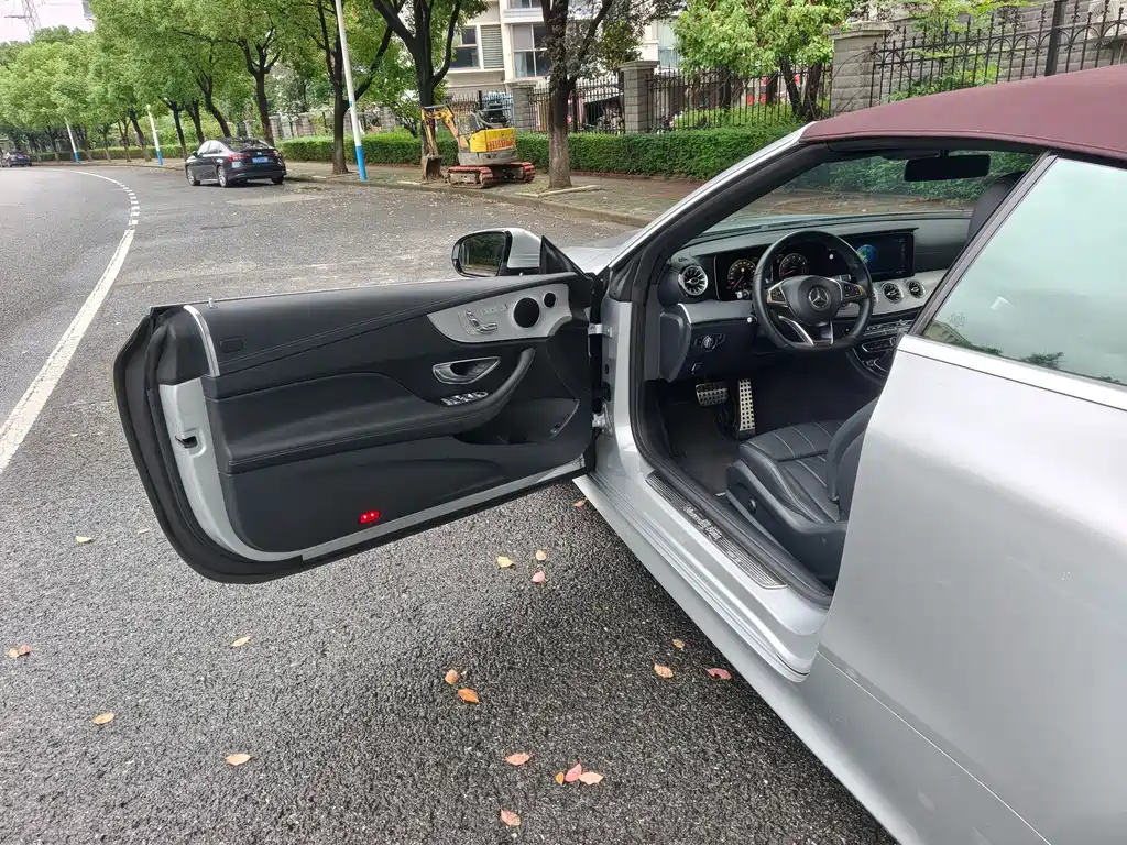 Mercedes-Benz E-Class (Import) — миниатюра 7