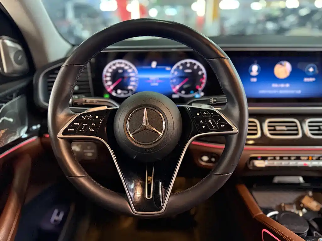 Mercedes-Benz GLE (Import) — миниатюра 8