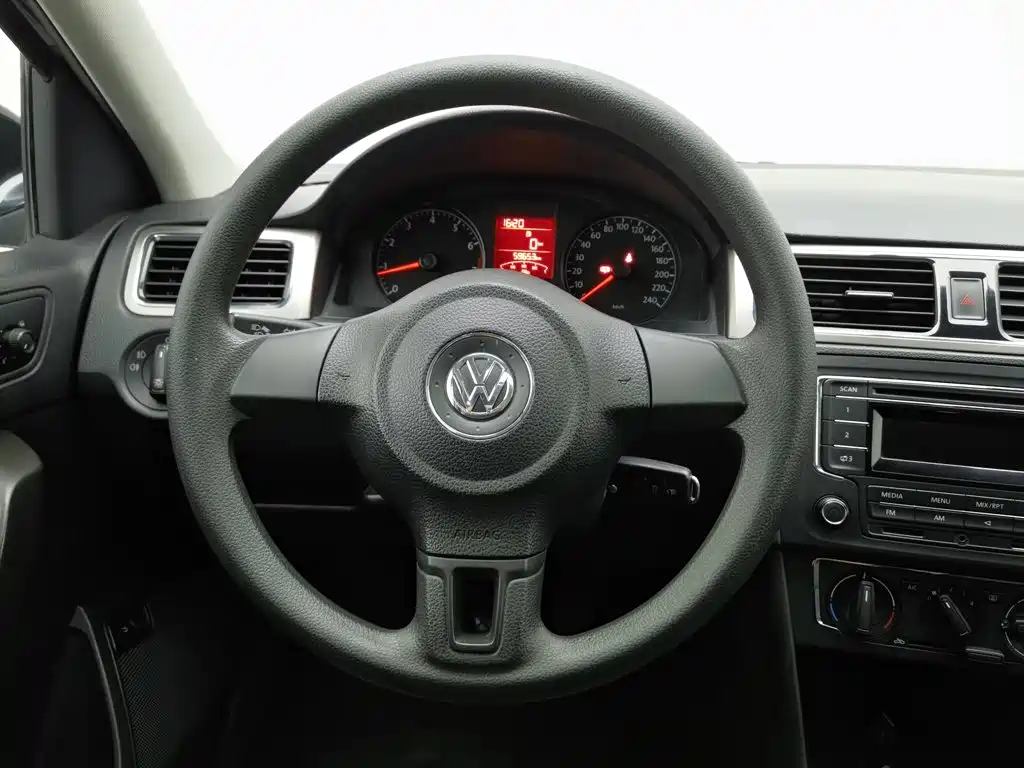 Volkswagen Santana — миниатюра 11