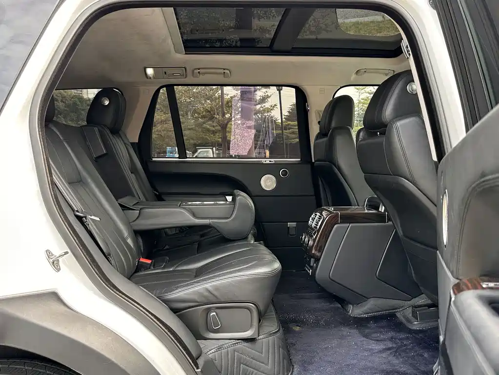Land Rover Range Rover — миниатюра 13