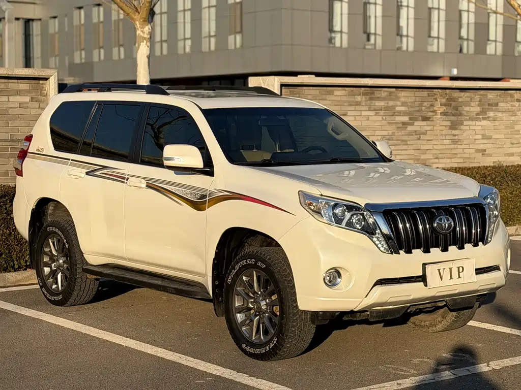 TOYOTA PRADO