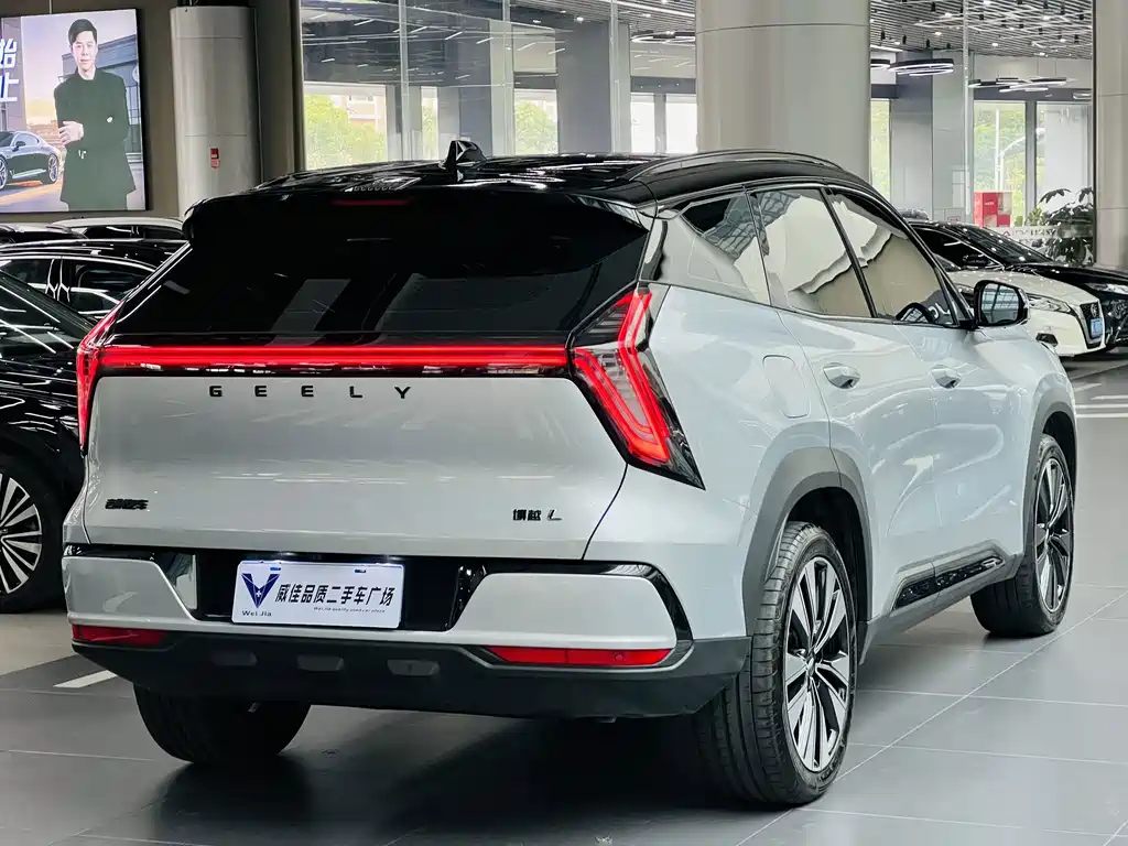Geely Boyue L — миниатюра 9