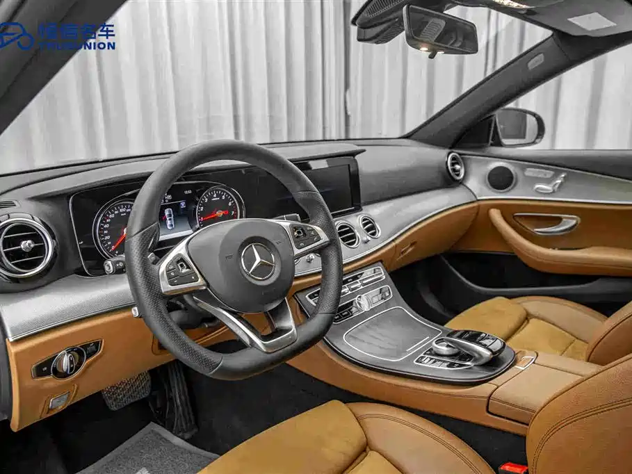 Mercedes-Benz E-Class — миниатюра 12
