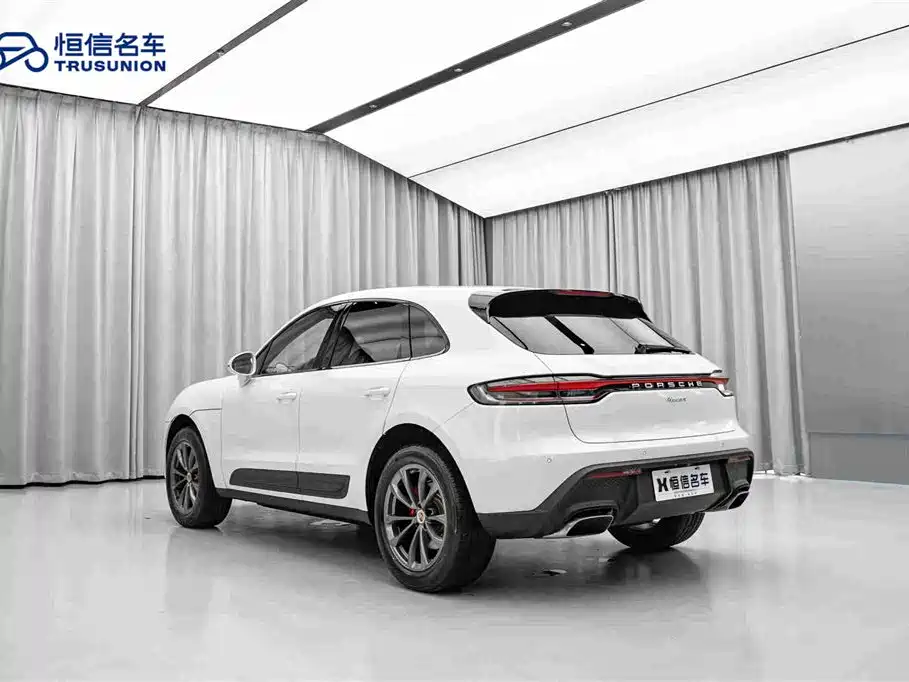 Porsche Macan — миниатюра 7
