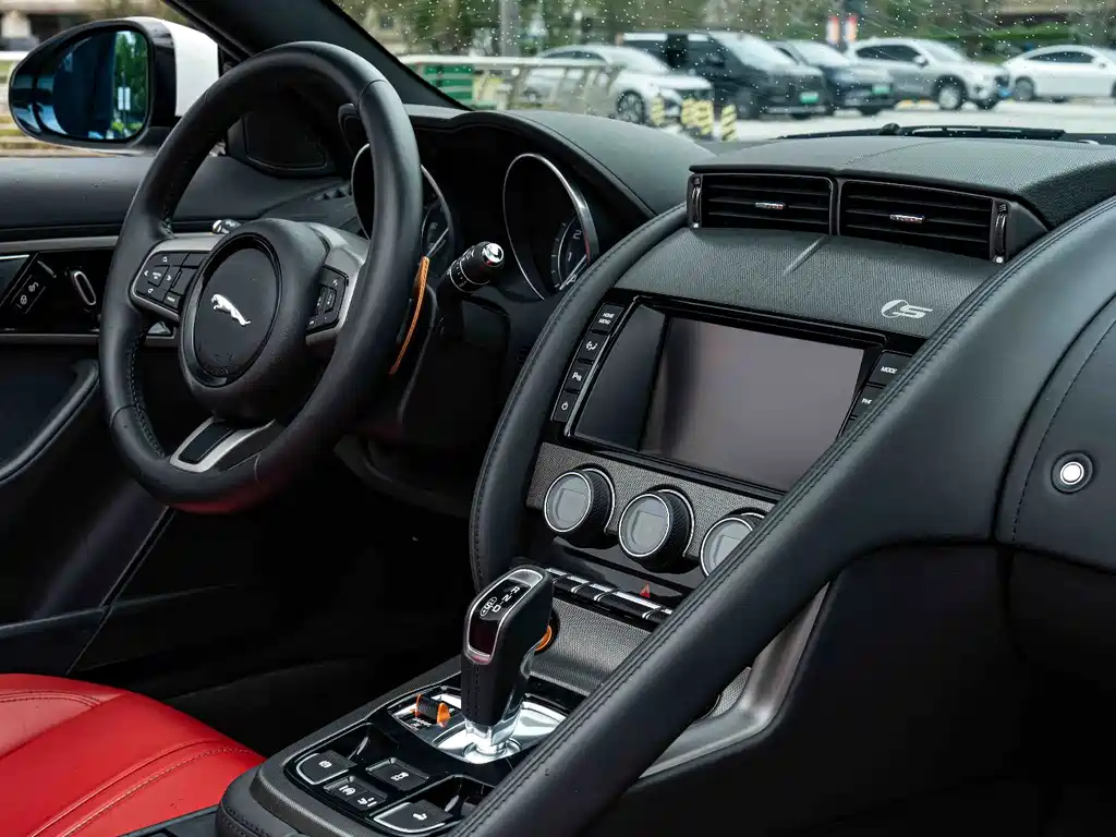 Jaguar F-TYPE — миниатюра 17