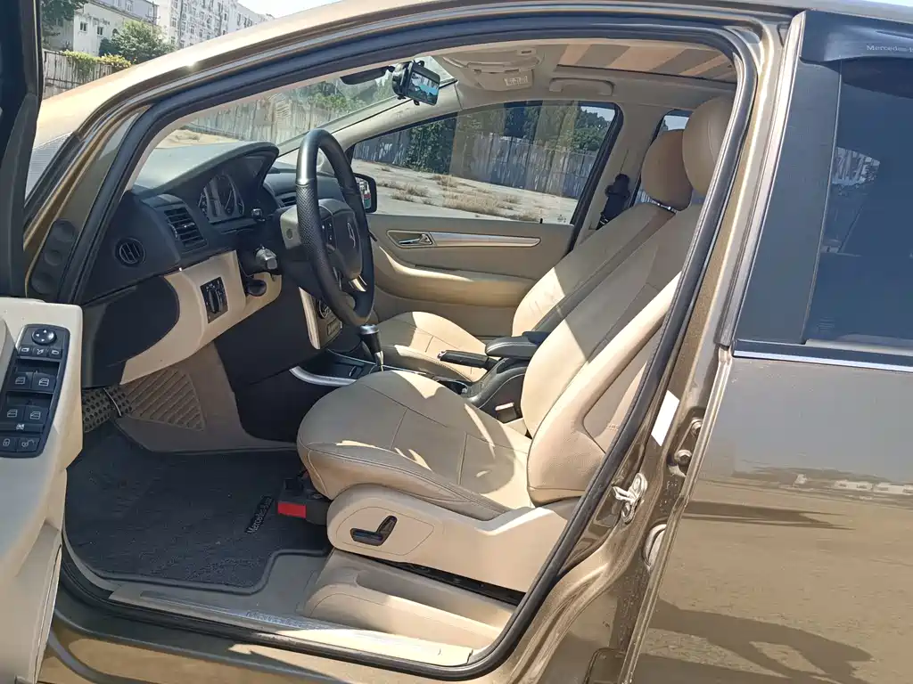 Mercedes-Benz B-Class — миниатюра 7