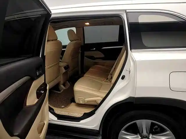 Toyota Highlander — миниатюра 13