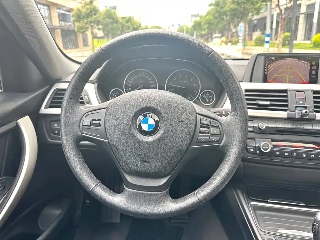 BMW 3 Series — миниатюра 7