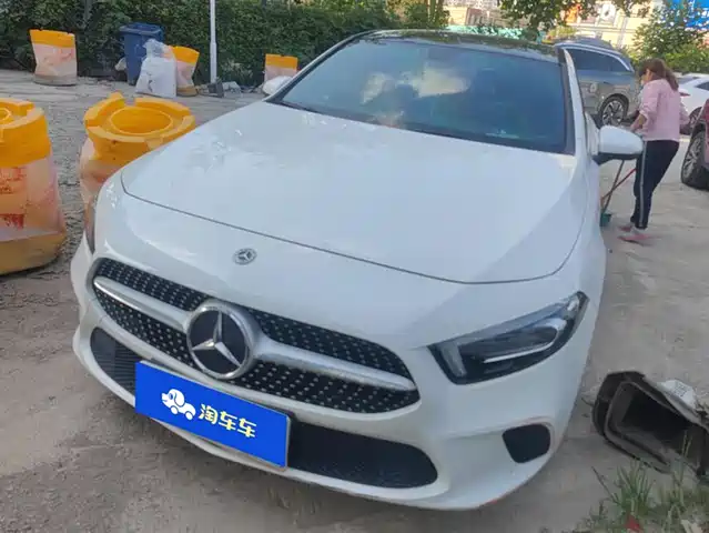 MERCEDES BENZ A CLASS