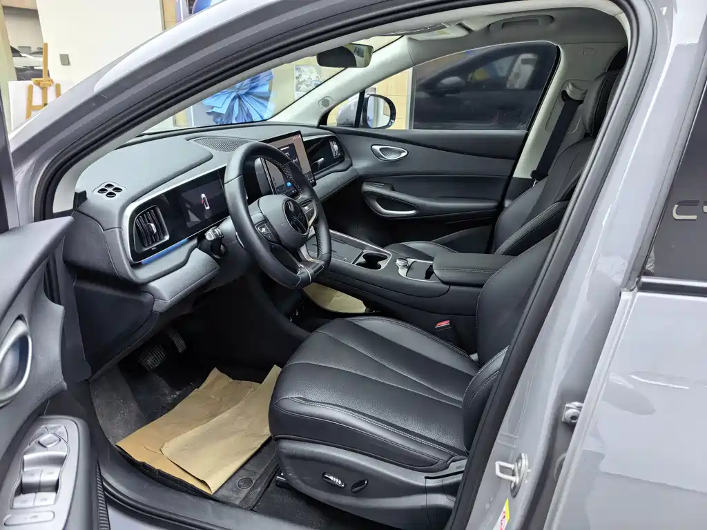 BYD Sealion 05 EV — миниатюра 2