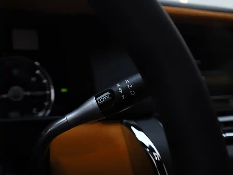 Rolls-Royce Cullinan — миниатюра 3