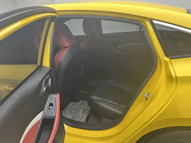 MG MG5 — миниатюра 14
