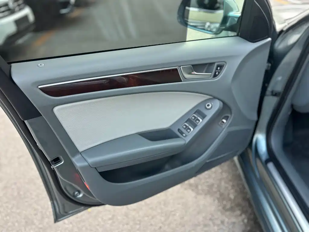 Audi A4L 2013 35 TFSI AT Comfort