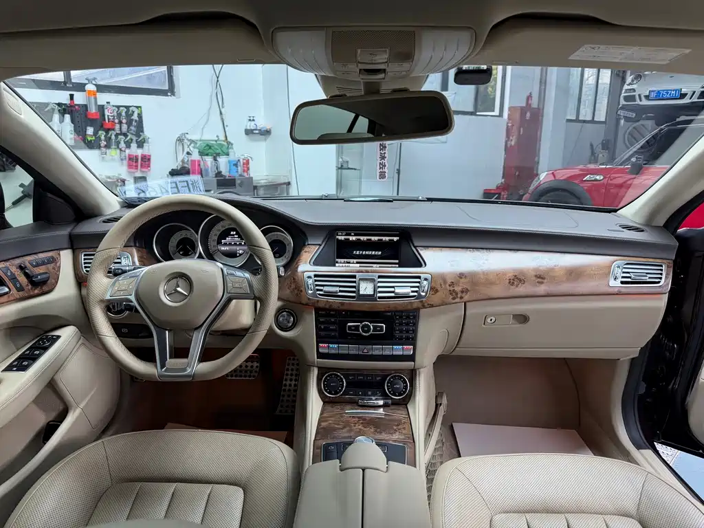 Mercedes-Benz CLS — миниатюра 5