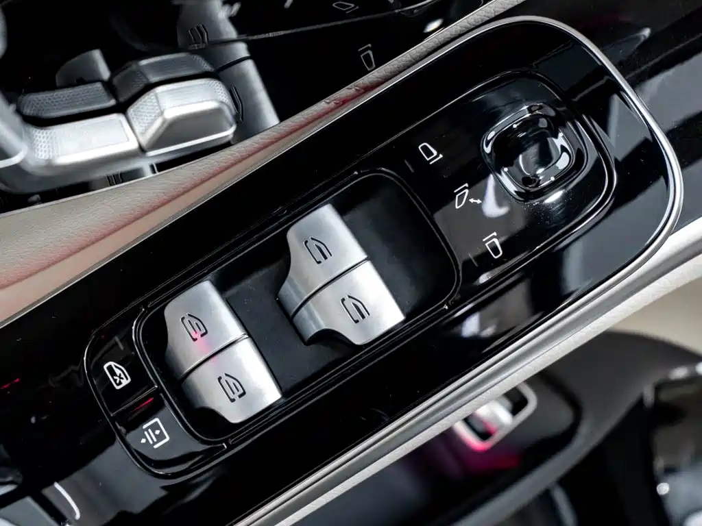 Mercedes-Benz S-Class — миниатюра 24