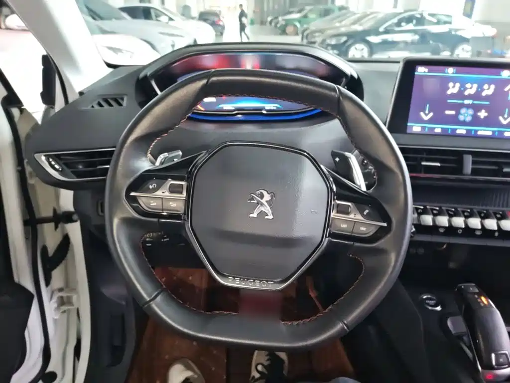 Peugeot 5008 — миниатюра 11