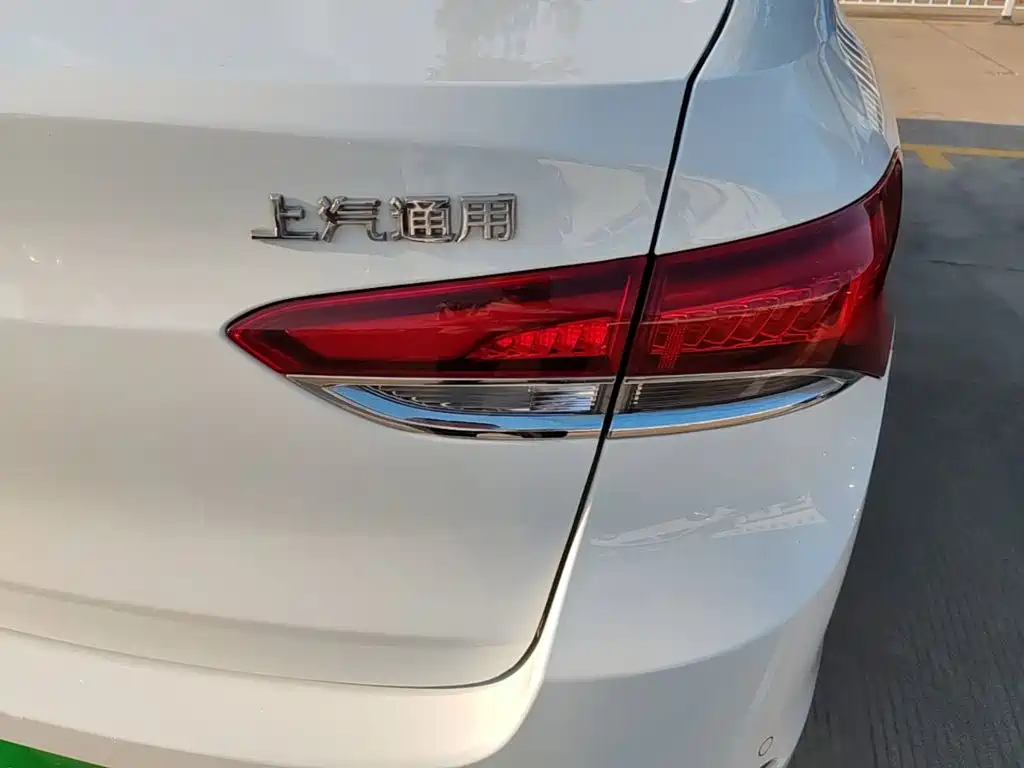Buick Excelle — миниатюра 8