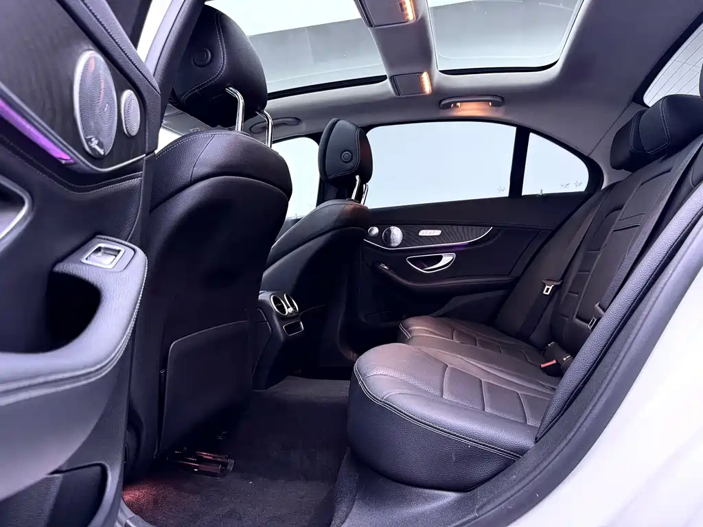 Mercedes-Benz C-Class — миниатюра 18
