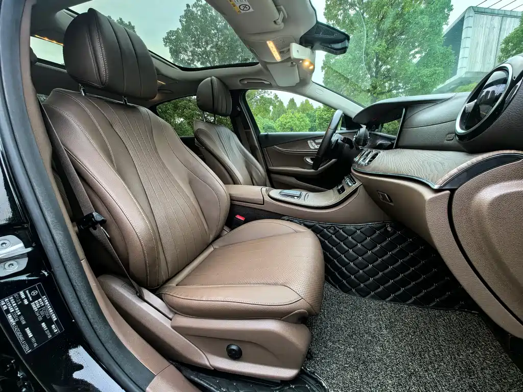 MERCEDES-BENZ E CLASS