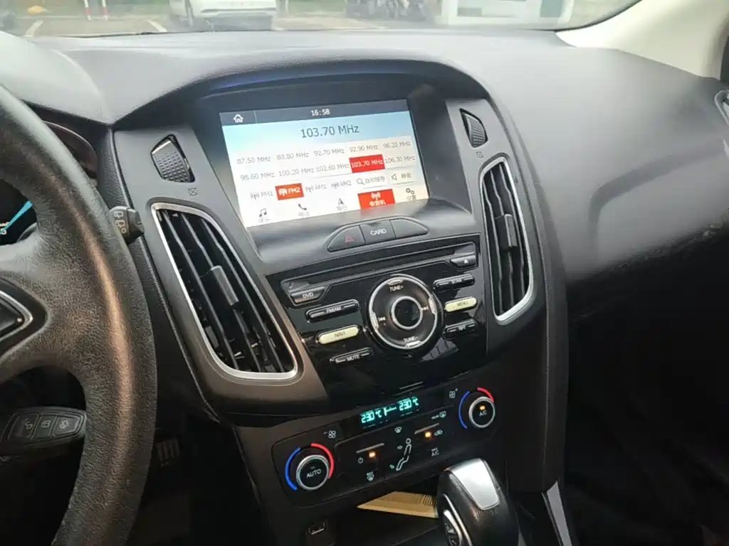 Ford Focus — миниатюра 13
