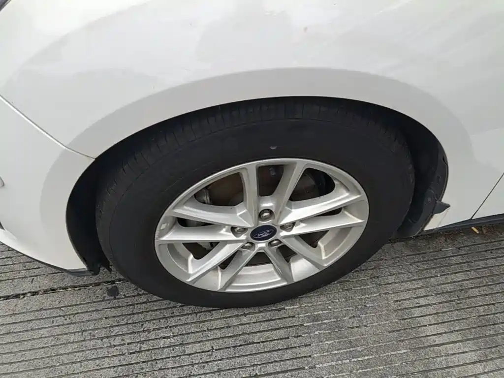 Ford Focus — миниатюра 23