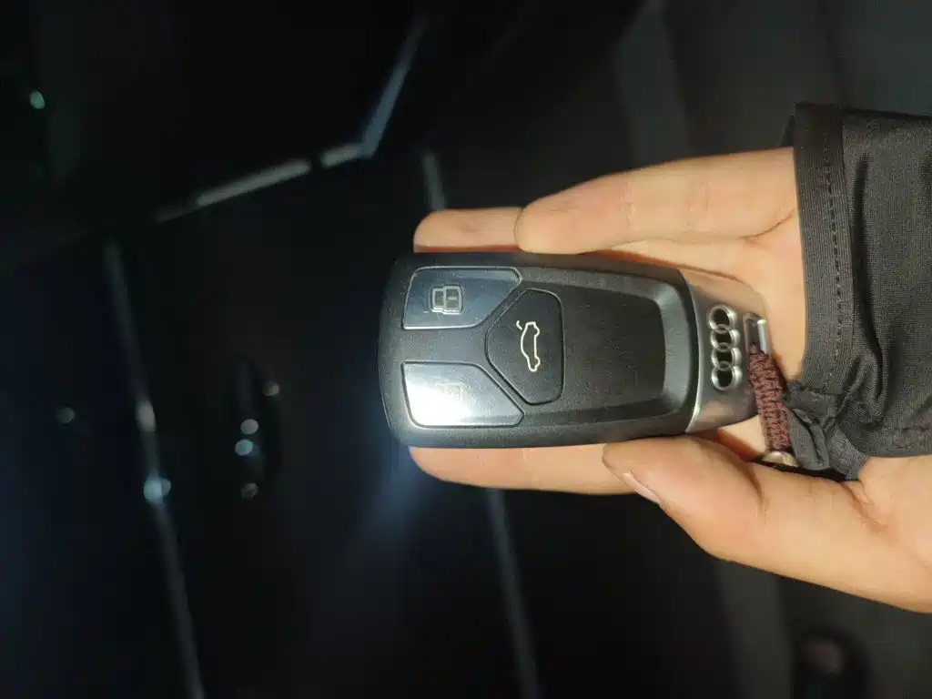 Audi A4L — миниатюра 12