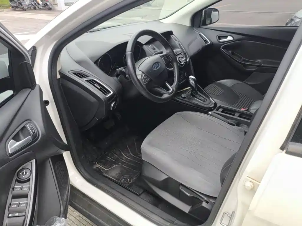 Ford Focus — миниатюра 16