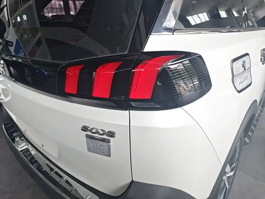 Peugeot 5008 — миниатюра 8