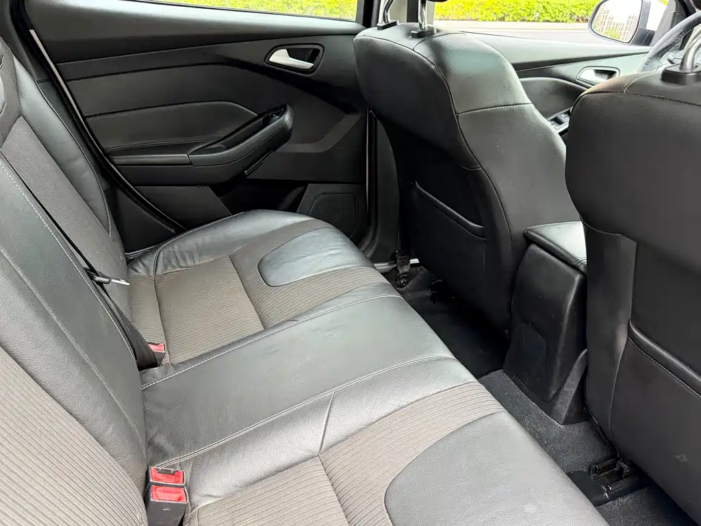 Ford Focus — миниатюра 11