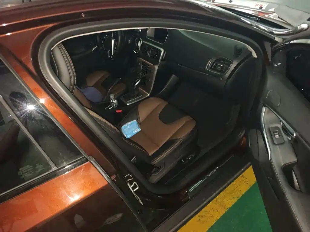 Volvo V40 — миниатюра 18