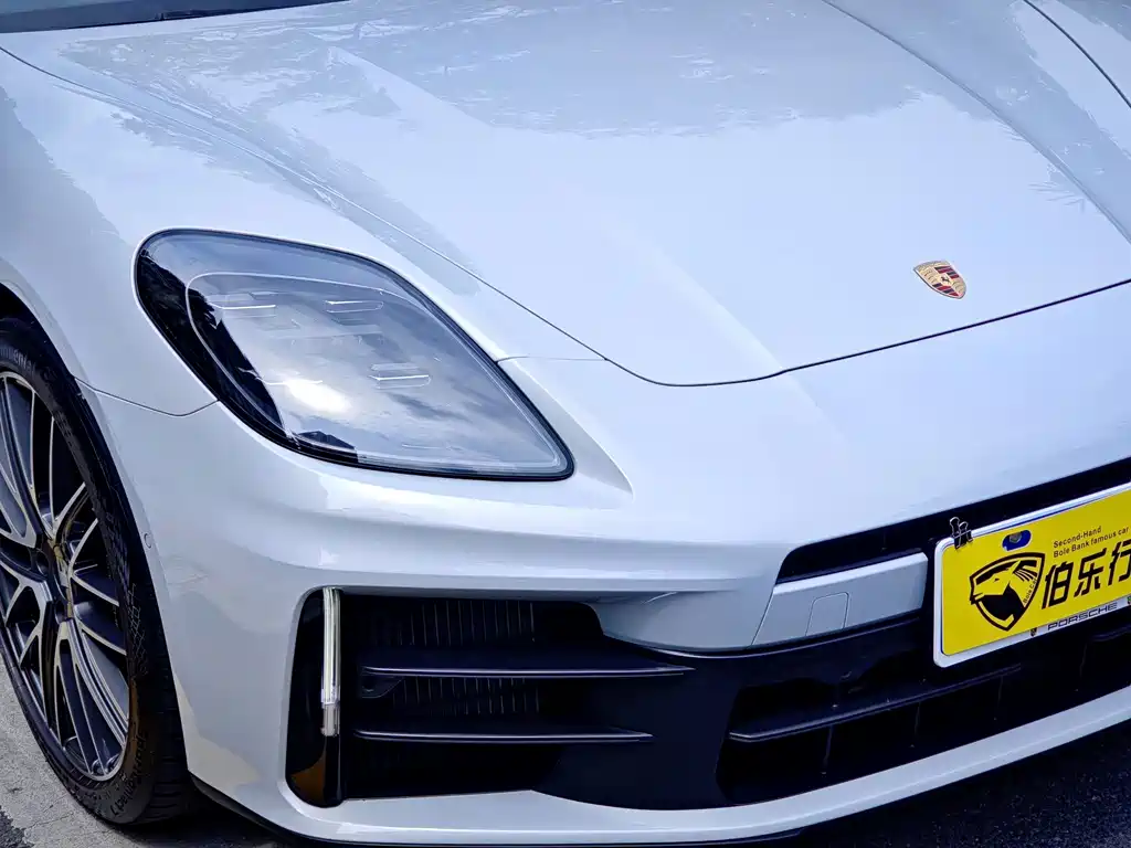 Porsche Panamera — миниатюра 5