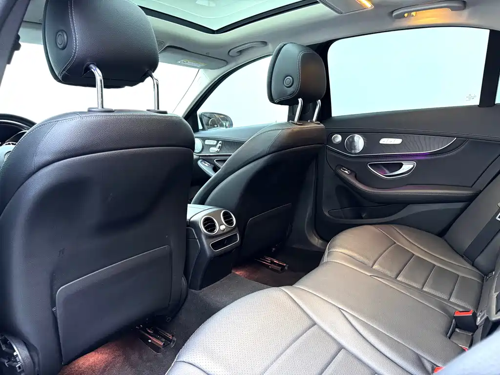 Mercedes-Benz C-Class — миниатюра 17