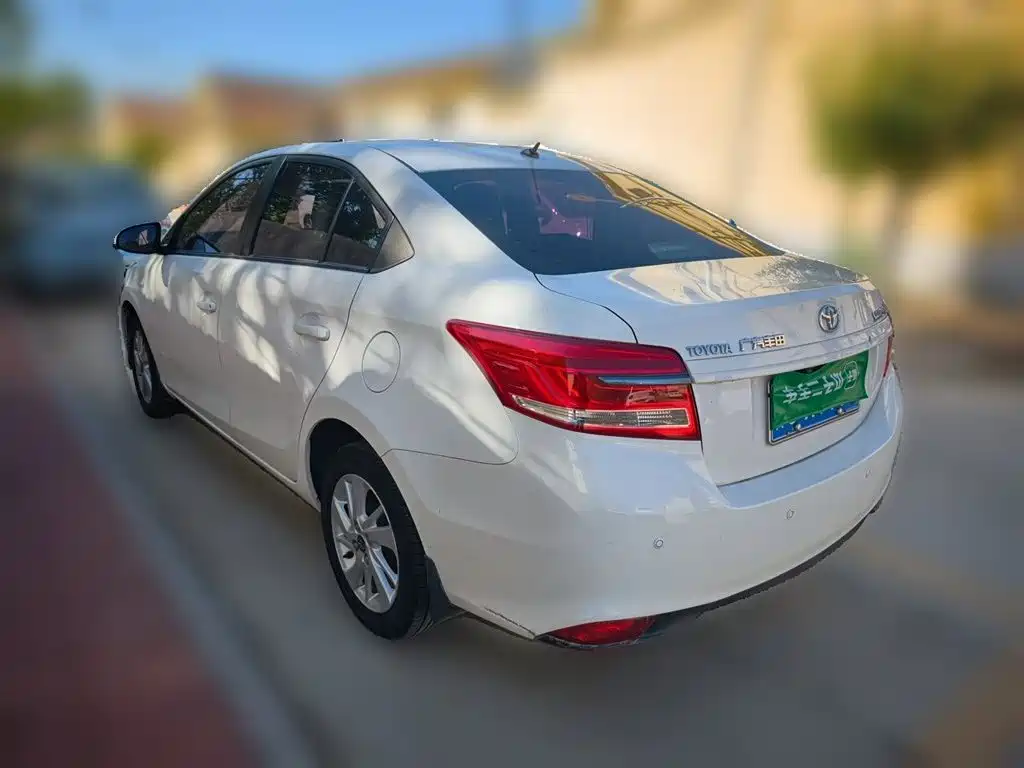 Toyota Yaris L — миниатюра 25
