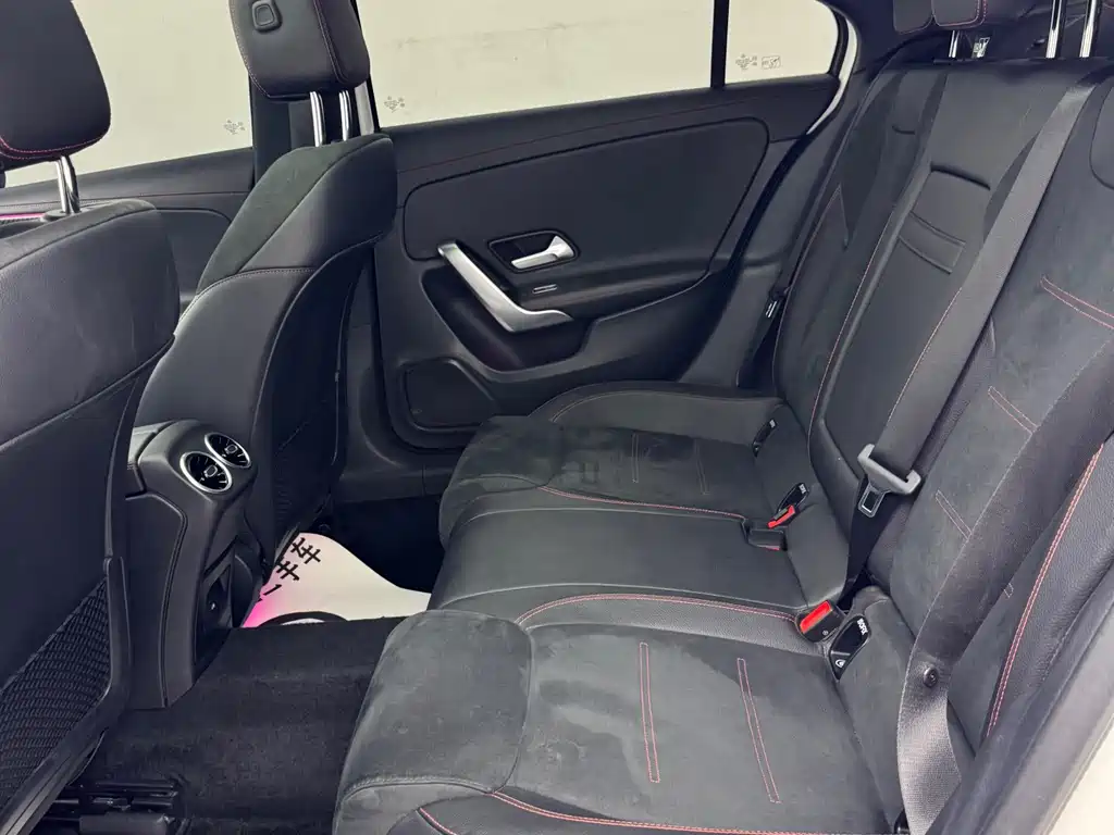 Mercedes-Benz A-Class — миниатюра 7