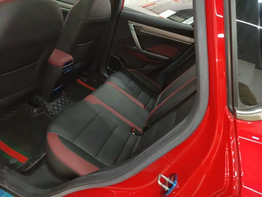 Geely Binyue — миниатюра 17