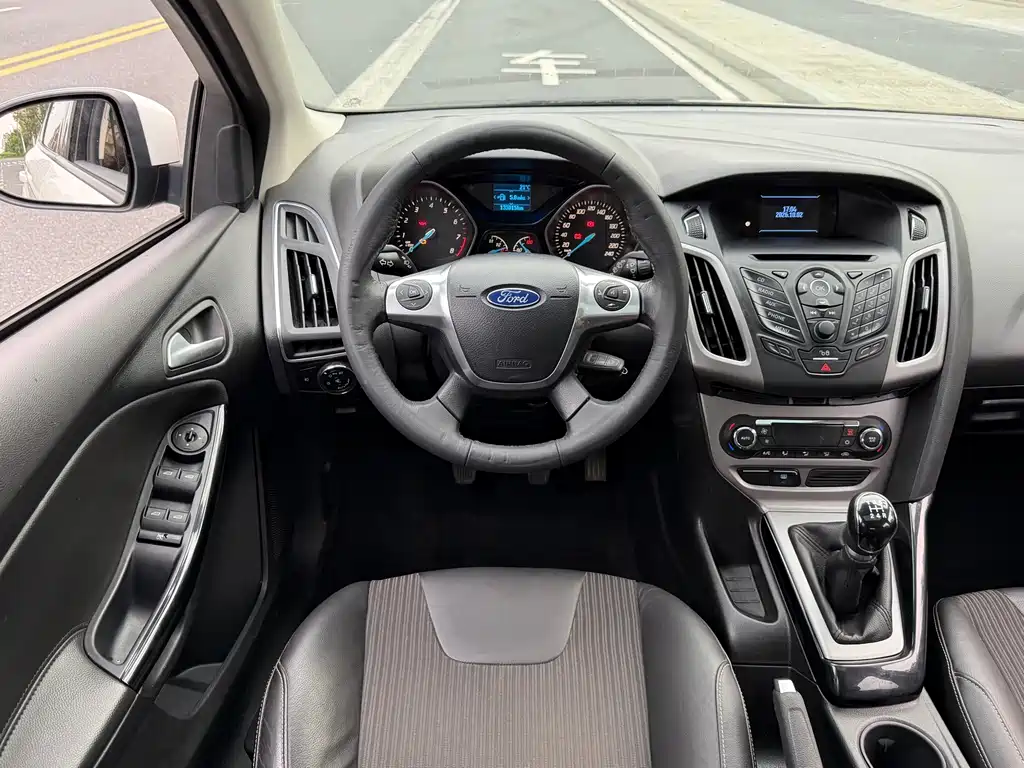 Ford Focus — миниатюра 13