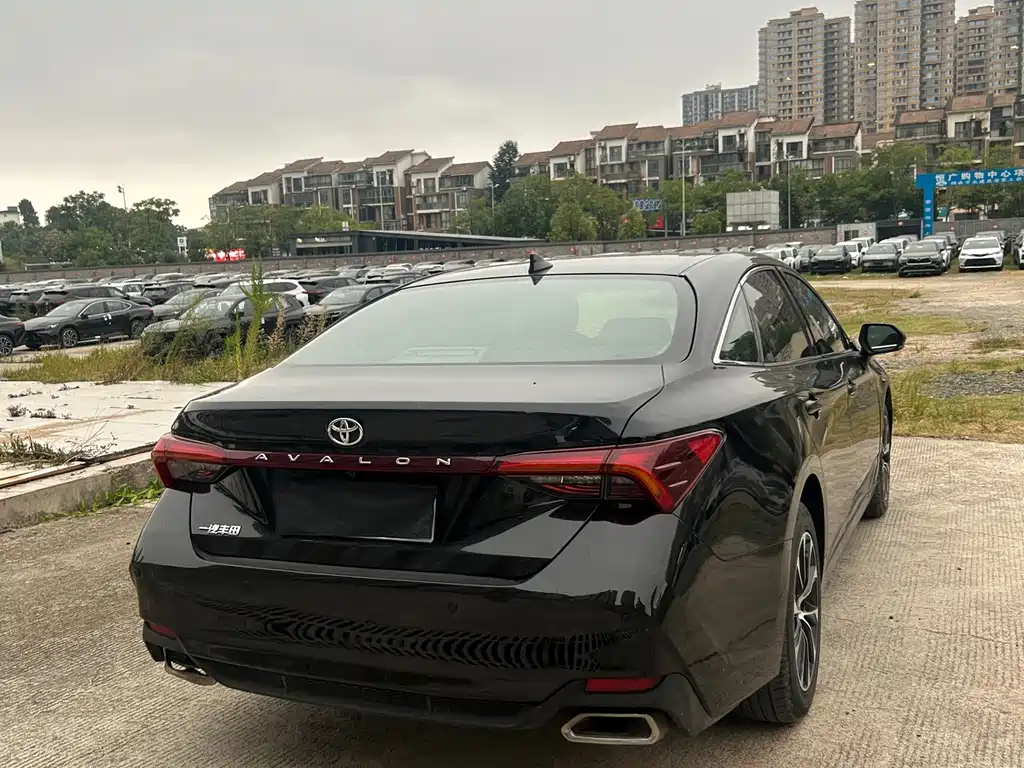 Toyota Avalon — миниатюра 9