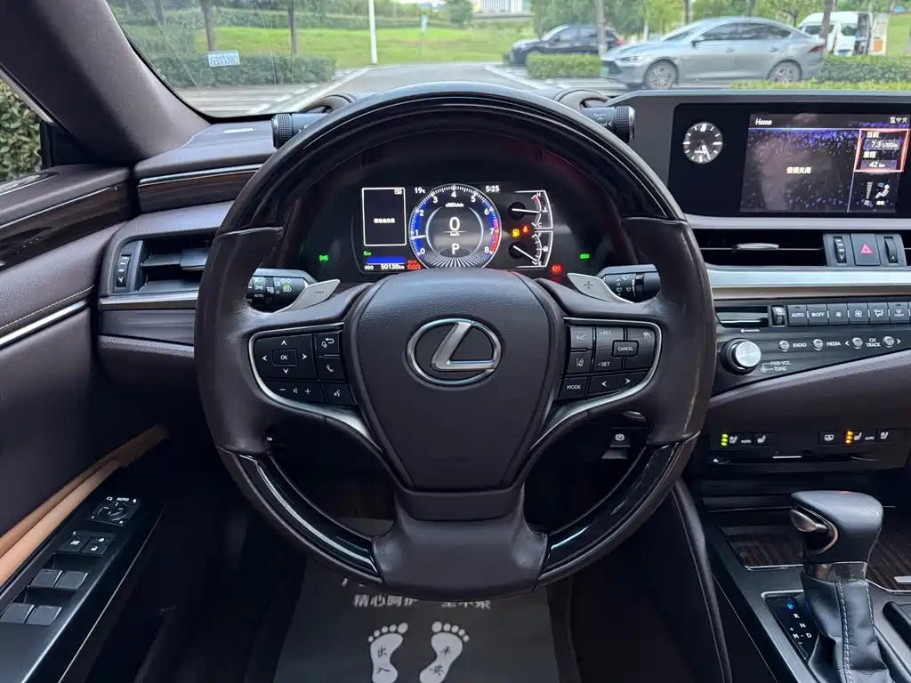Lexus ES — миниатюра 14